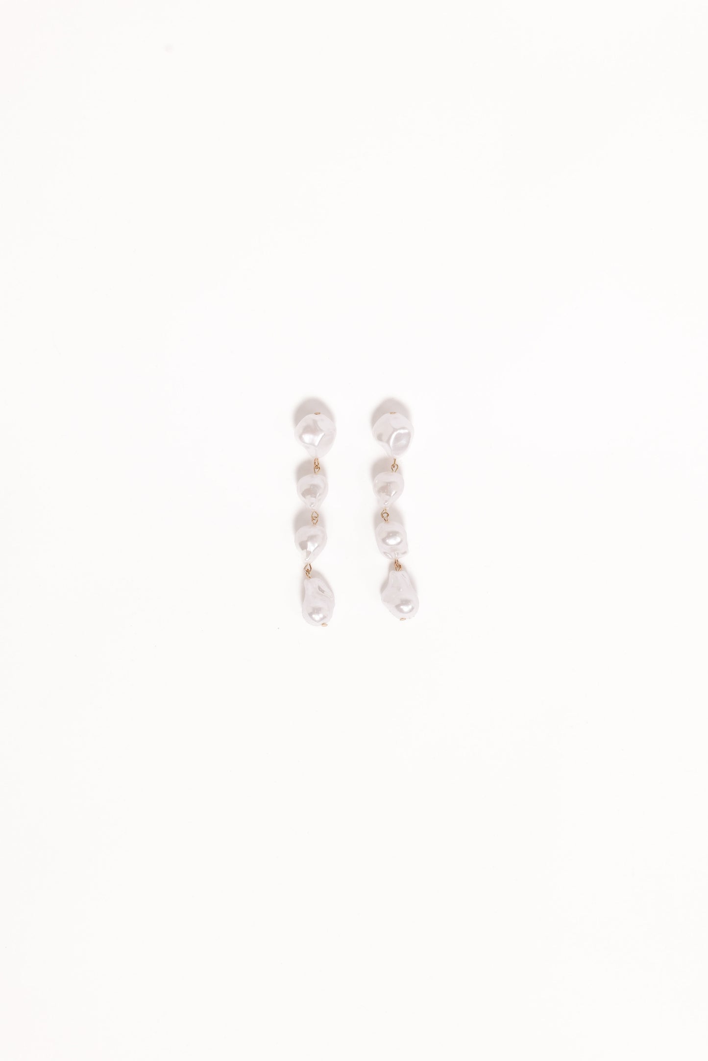 Elyse Drop Earrings - Pearl